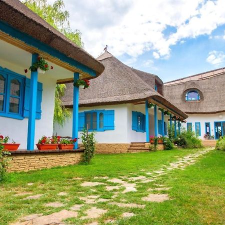 5 Chirpici - Small Traditional Resort Murighiol Ngoại thất bức ảnh