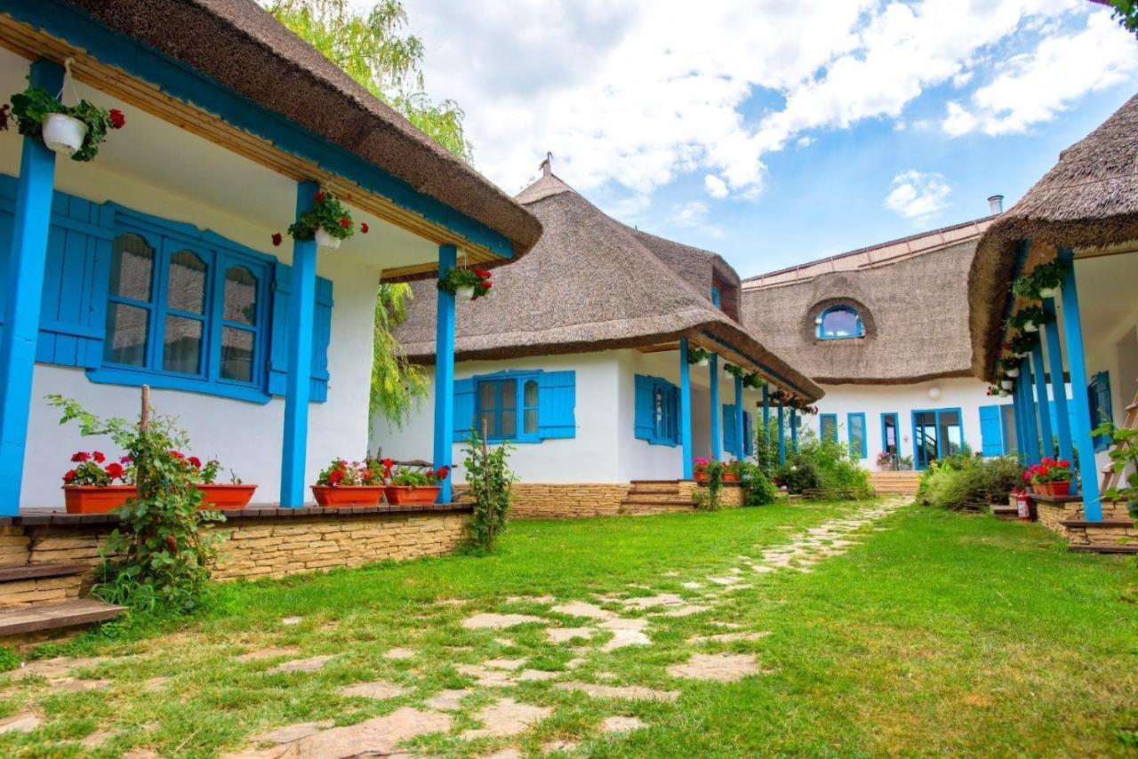 5 Chirpici - Small Traditional Resort Murighiol Ngoại thất bức ảnh