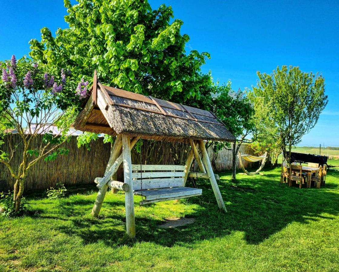 5 Chirpici - Small Traditional Resort Murighiol Ngoại thất bức ảnh